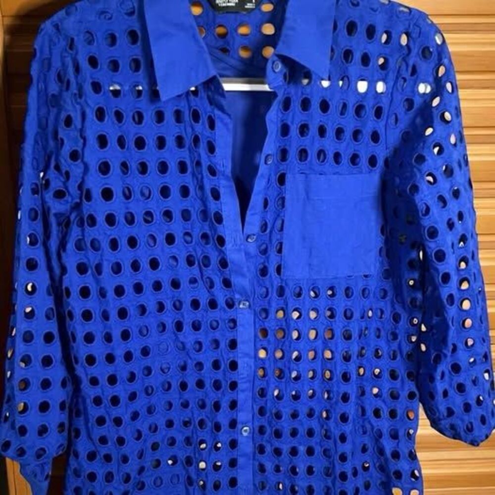 Simply Vera Wang Shirt Women Small Blue Eyelet Long Sleeve Button-Up Shirt Sheer